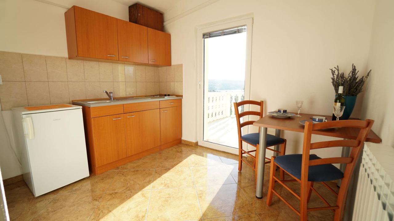 Apartments Kata Gornji Karin Esterno foto
