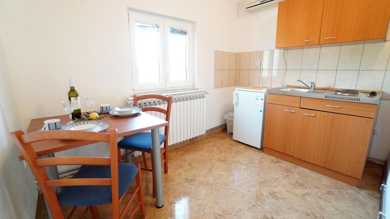 Apartments Kata Gornji Karin Esterno foto